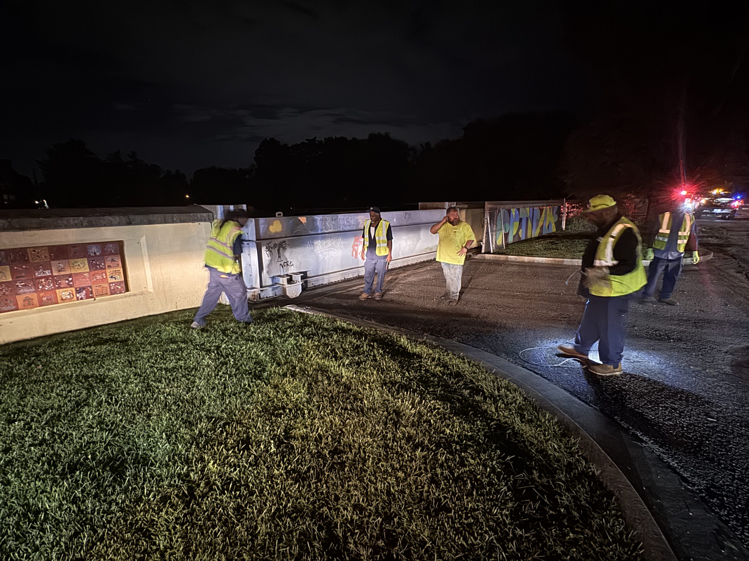 Crews Are Closing, Or Have Closed, Floodgates In Various… – image 1
